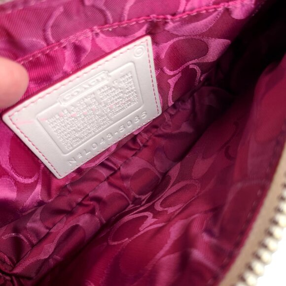 RARE Vintage COACH Valentines Heart bag and wristlet Set - Picture 12 of 14